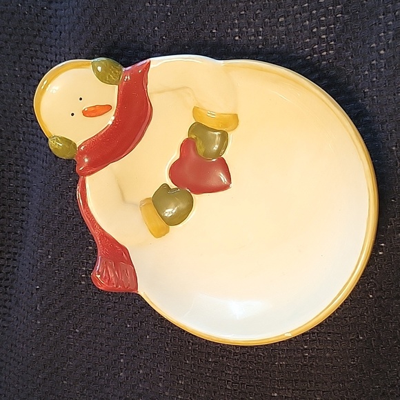 Sonoma Other - Ceramic Snowman Holiday/Winter dish...he's holding a heart! Cute!